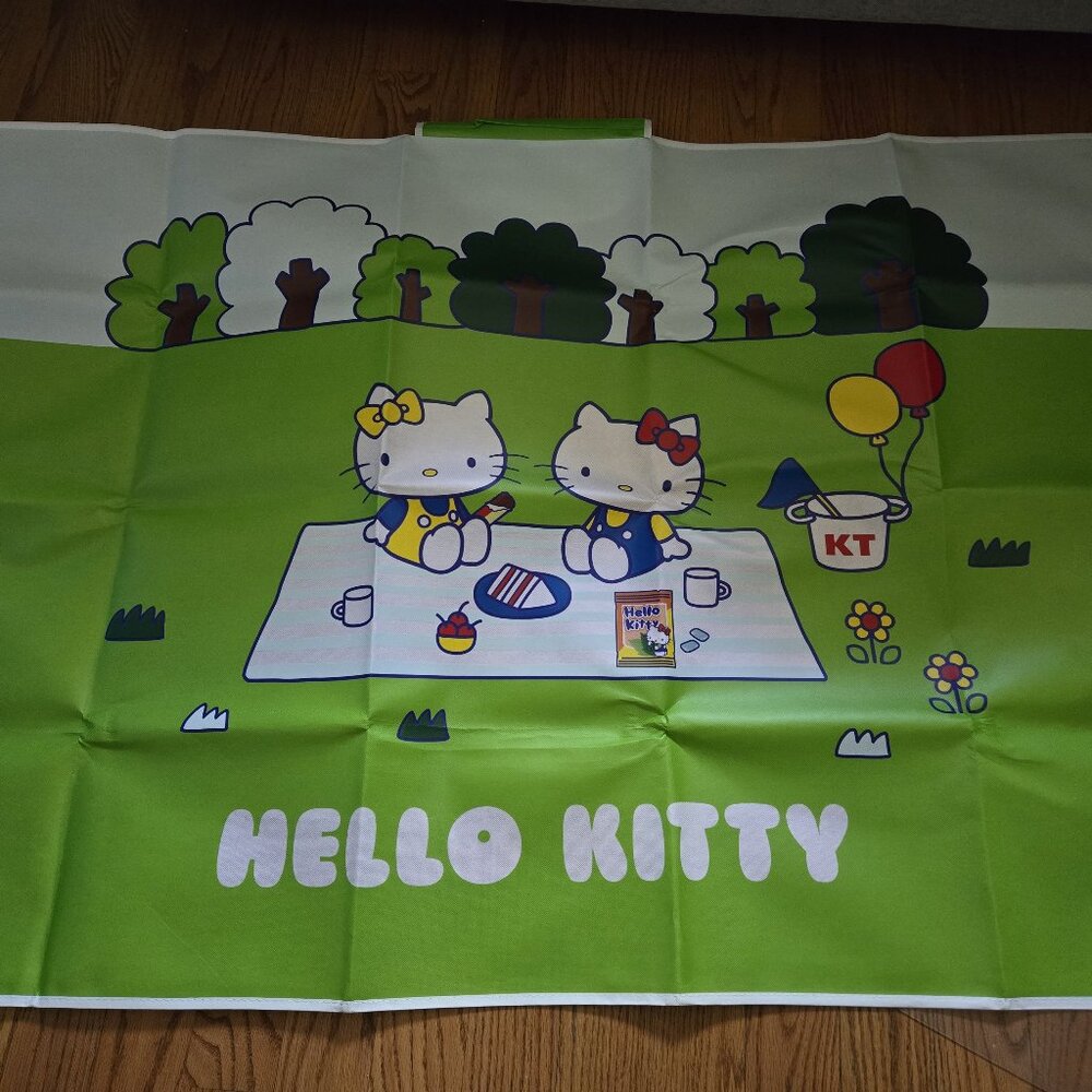 HK & Mimi Foldable Picnic Cloth